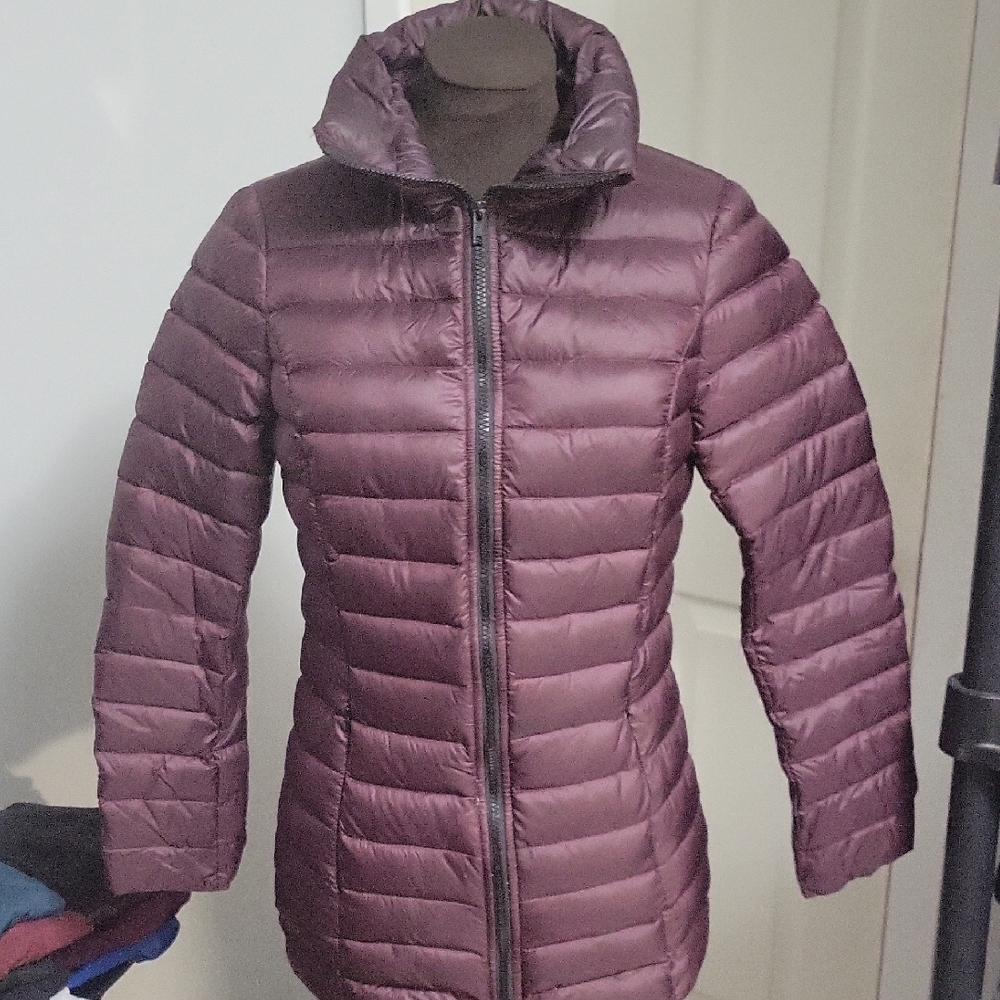 Small Soia & Kyo Burgundy Thigh Length Puffer Jacket